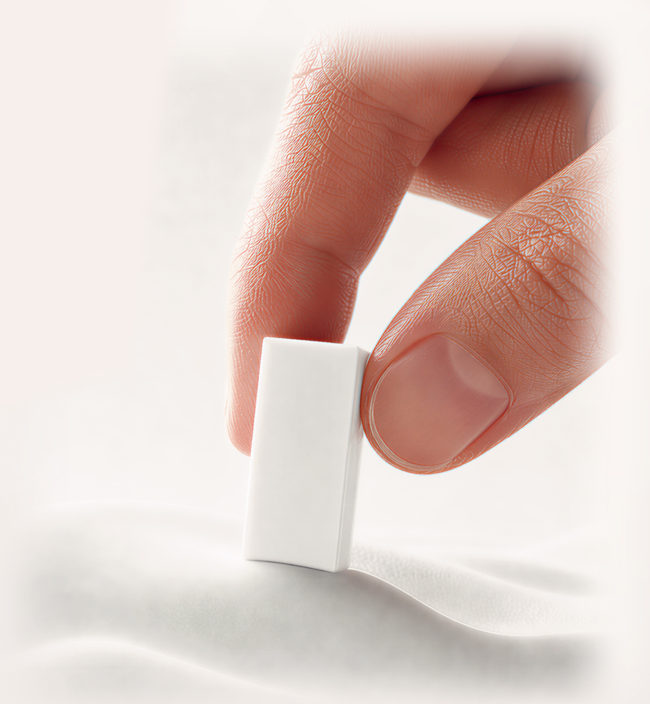 15 × 15 mm large version: soft foam support on an uneven surface